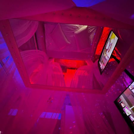 Anadi Hotel Boutique Only Adult Brasov Luaran gambar