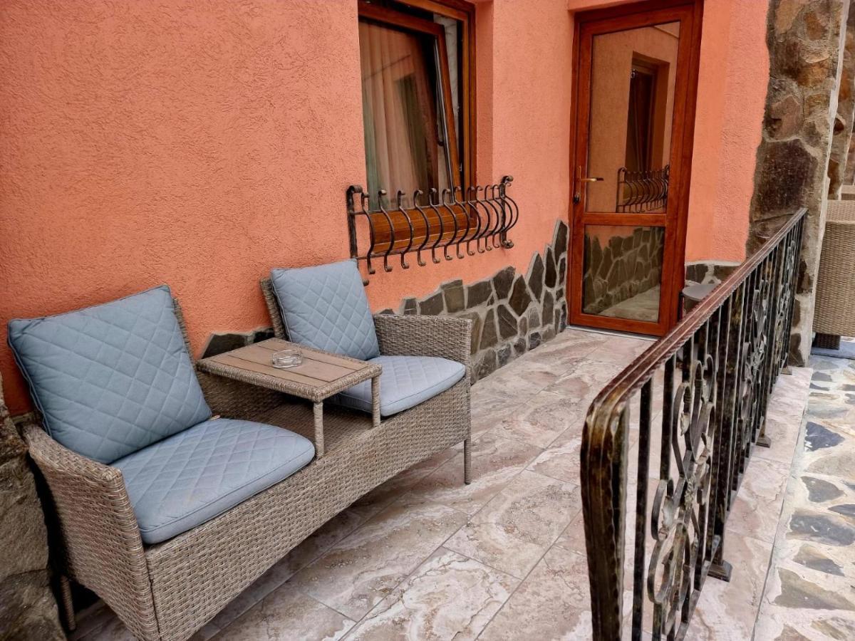 Anadi Hotel Boutique Only Adult Brasov Luaran gambar