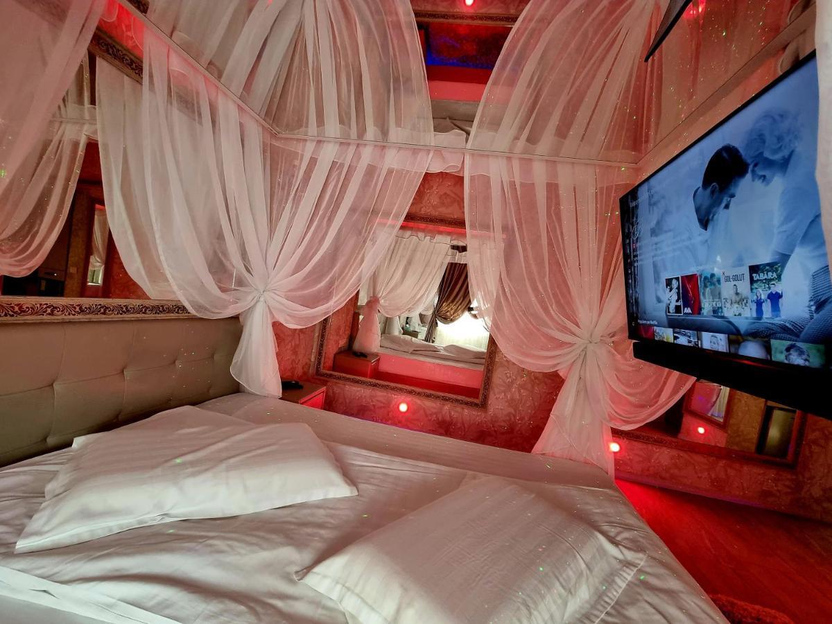 Anadi Hotel Boutique Only Adult Brasov Luaran gambar