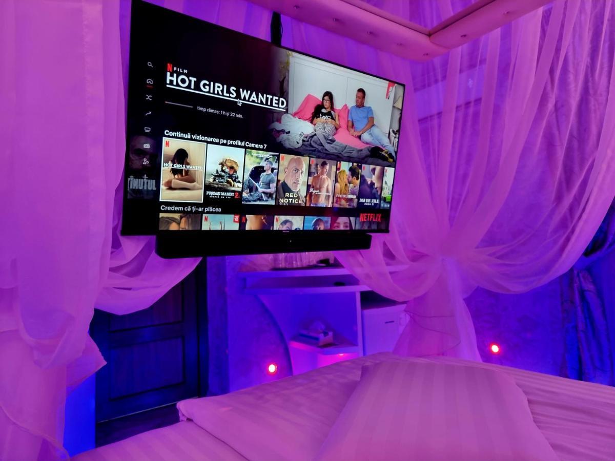 Anadi Hotel Boutique Only Adult Brasov Luaran gambar