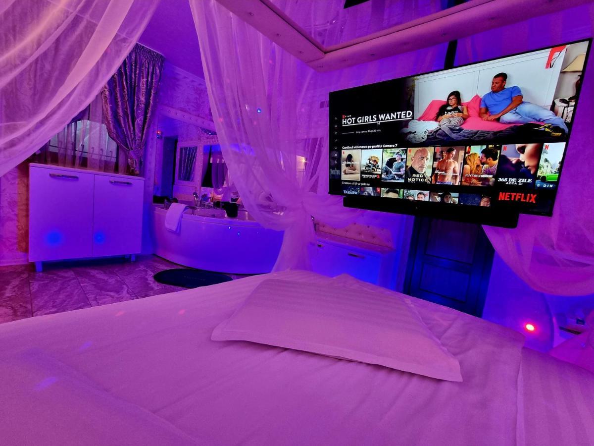Anadi Hotel Boutique Only Adult Brasov Luaran gambar