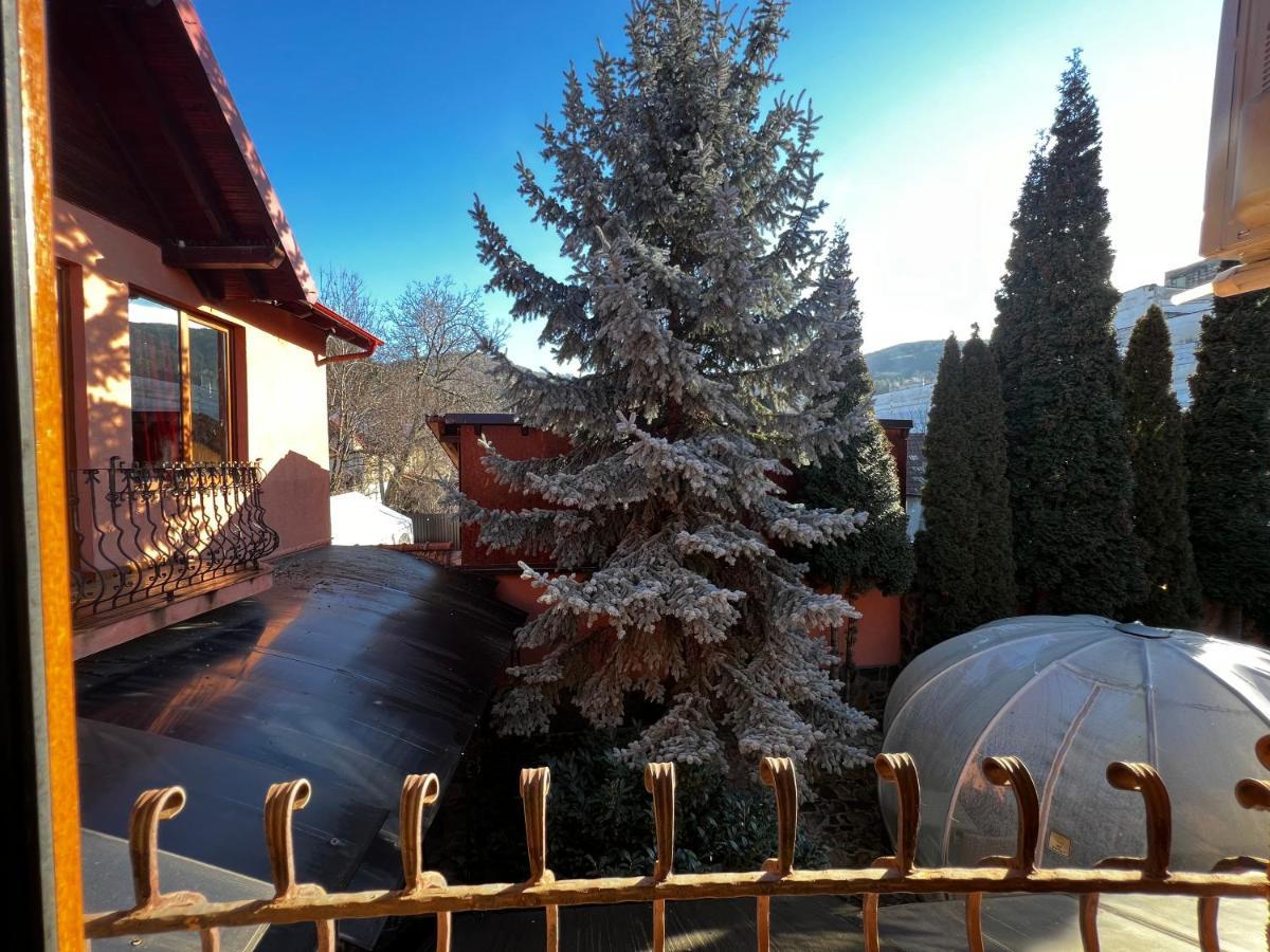 Anadi Hotel Boutique Only Adult Brasov Luaran gambar