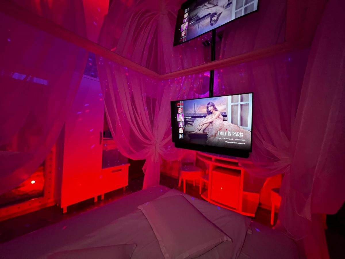 Anadi Hotel Boutique Only Adult Brasov Luaran gambar