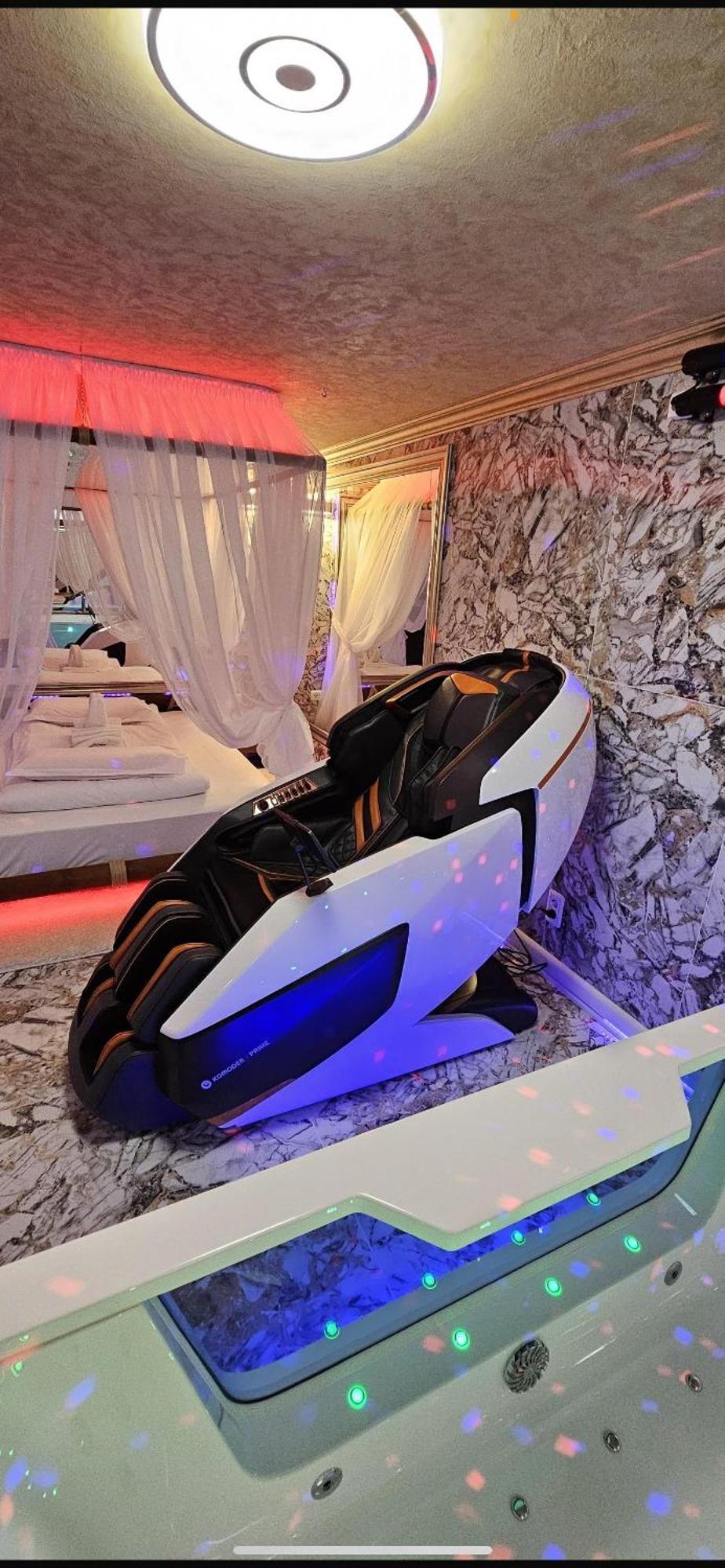 Anadi Hotel Boutique Only Adult Brasov Luaran gambar