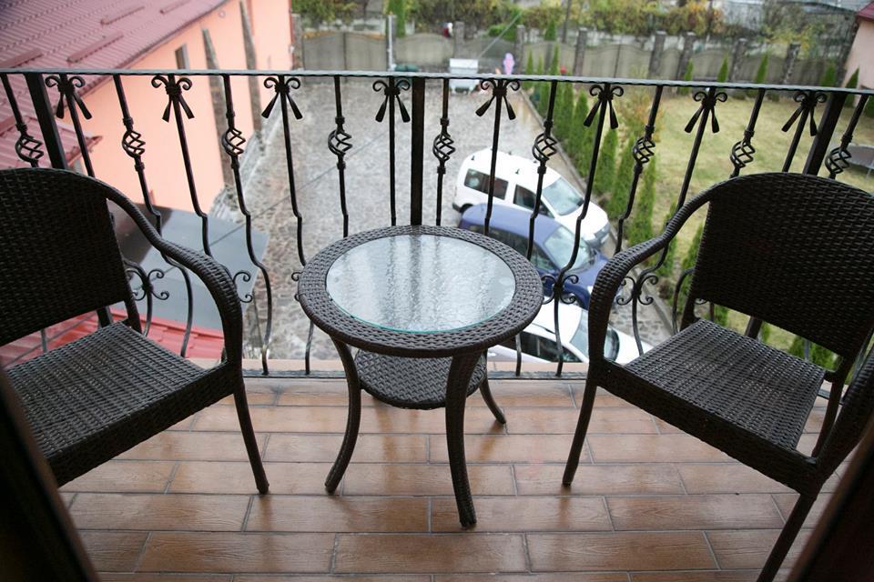 Anadi Hotel Boutique Only Adult Brasov Luaran gambar